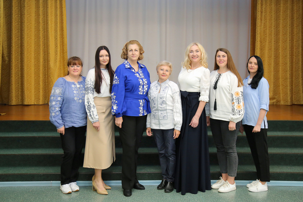 Мова та література